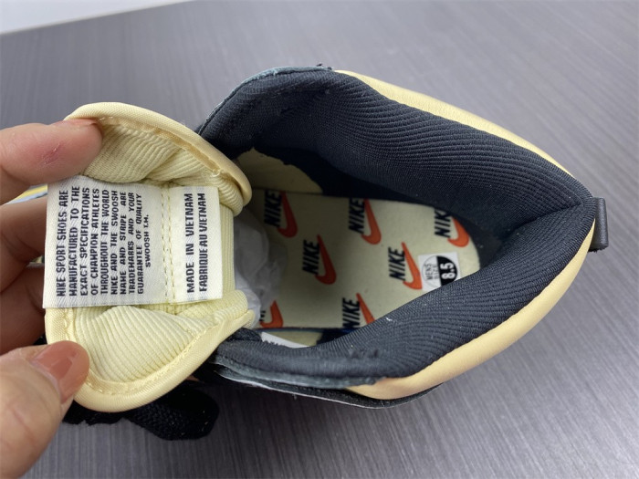 Dunk High DD9404-700