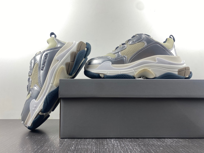 Ba*len*cia*ga triple s sneaker 524039 w2fs2 8106