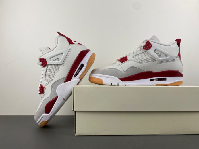 Nike SB x Air Jordan 4 Retro SP