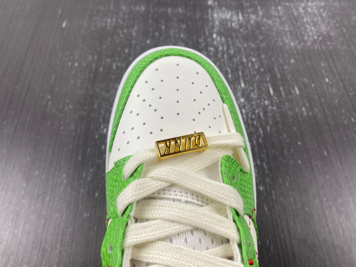 Nike Dunk Low  Disrupt 2 DV1491-101