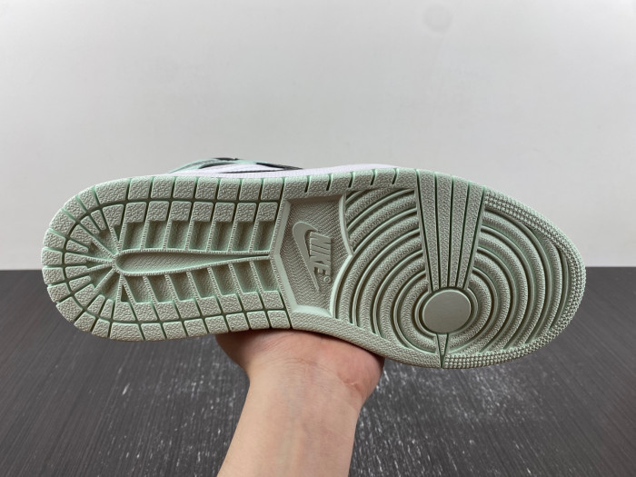 AIR JORDAN 1 RETRO HIGH OG NRG AJ1 861428-100