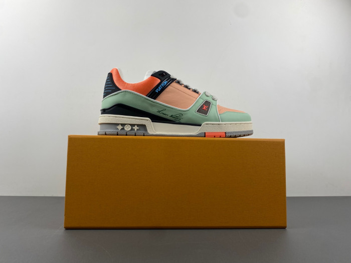 l**is V*t*n lv trainer