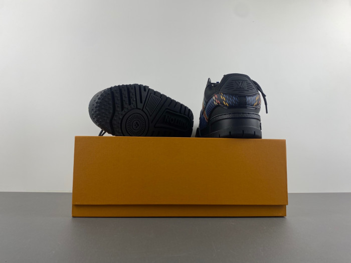 l**is V*t*n lv trainer