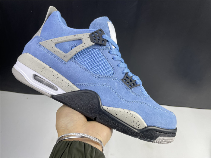 Jordan 4 Retro University Blue CT8527-400