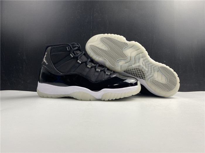 Jordan 11 Retro Black Clear CT8012-011