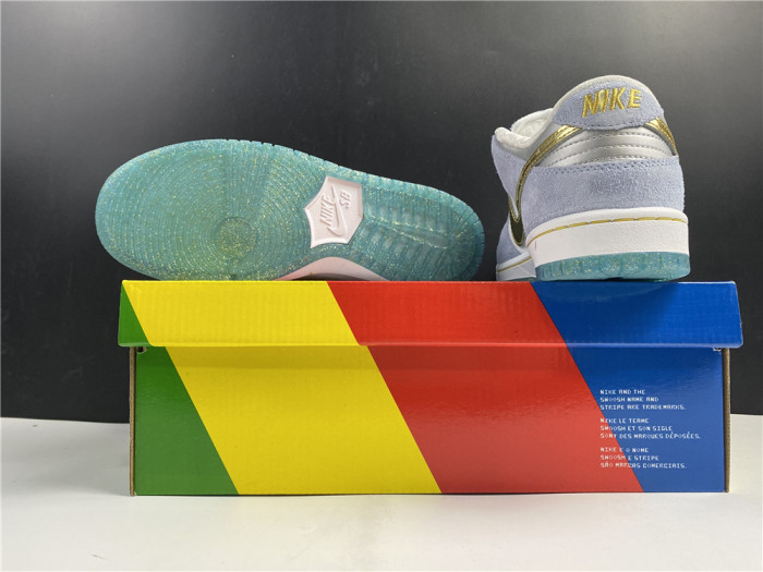 Sean Cliver x Dunk SB Low DC9936-100