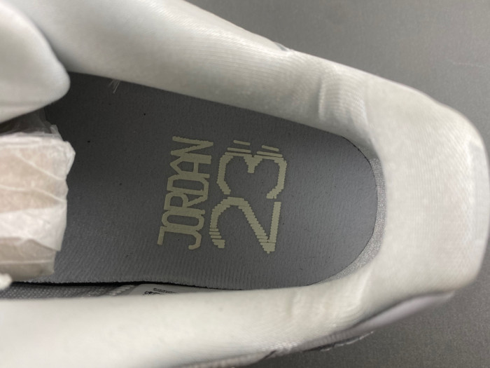 Air Jordan 11 Low 2025 HQ7000-001