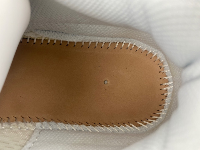 OFF-WHITE BE RIGHT BACK