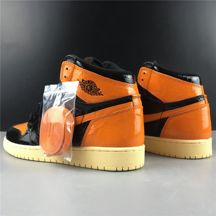 AIR JORDAN 1 SHATTERED BACKBOARD 3.0 555088-028