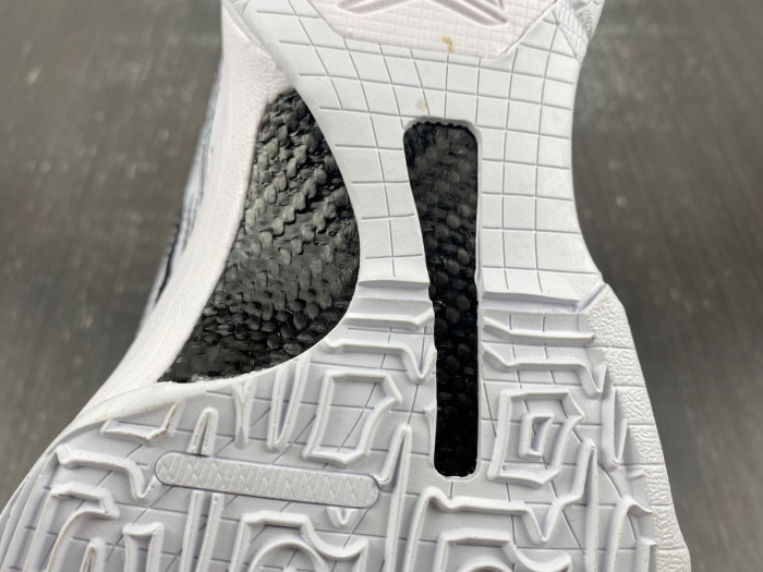 NIKE KOBE v 5  protro DB4796-004