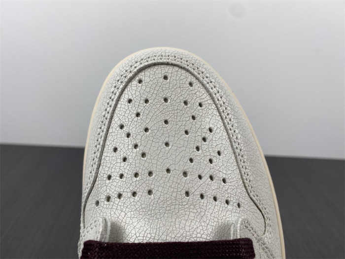 Air Jordan 1 High OG Sail/Burgundy Crush DO7097-100