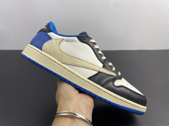 Jordan 1 Low fragment design x Travis Scott DM7866-140