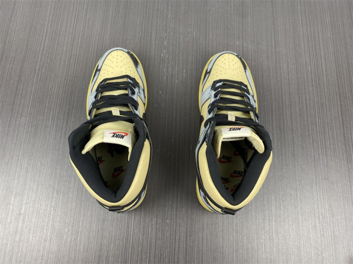 Dunk High DD9404-700