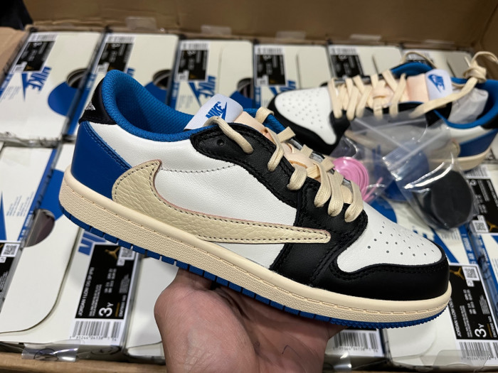 Travis Scott x Fragment x Air Jordan 1 Low OG DM7866 140