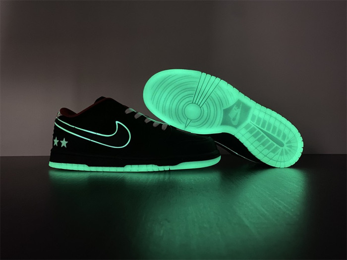 Nike SB Dunk Low LPL League of Legends  DO2327-011