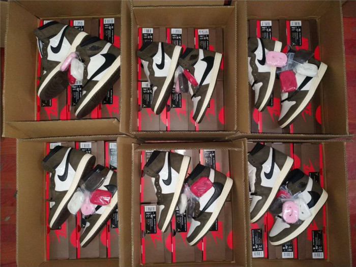 Jordan 1 Retro High Travis Scott CD4487-100