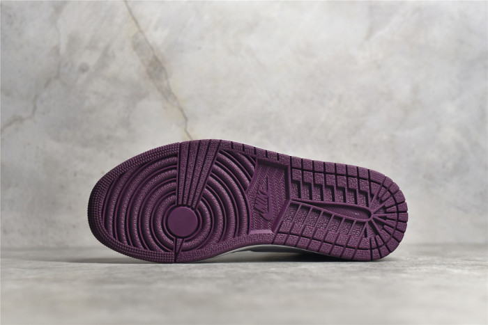 Air Jordan 1 High OG “Bordeaux” Bordeaux/White-Metallic Silver 555088-611