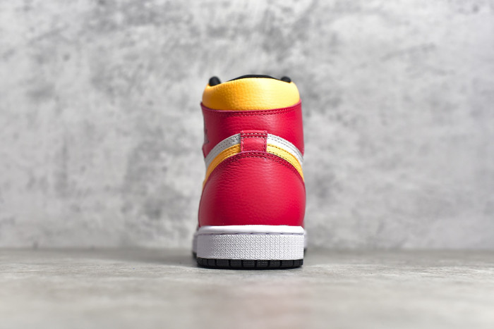 Jordan 1 Retro High OG Light Fusion Red 555088-603