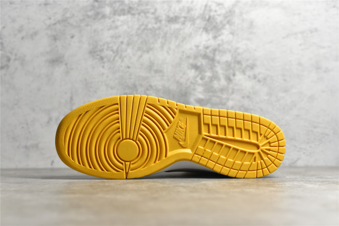 Nike Dunk High Dark Sulfur (W) DD1869-106