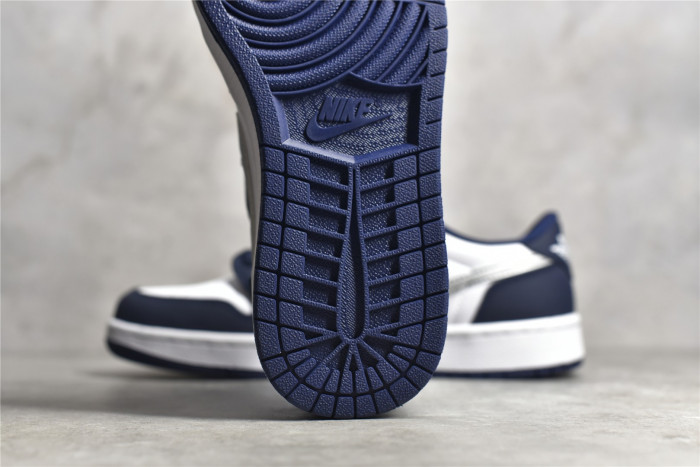 Jordan 1 Low SB Midnight Navy CJ7891-400