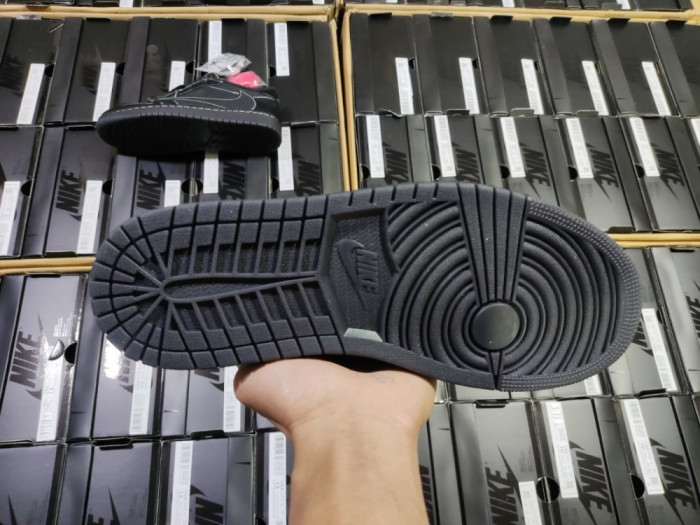 Travis Scott x Air Jordan 1 Low OG DM7866-001