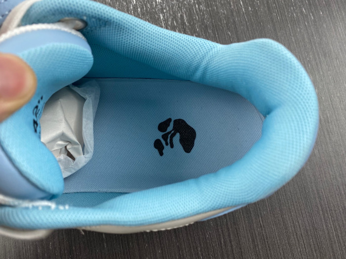 OFF-WHITE OUT OF OFFICE OW000001