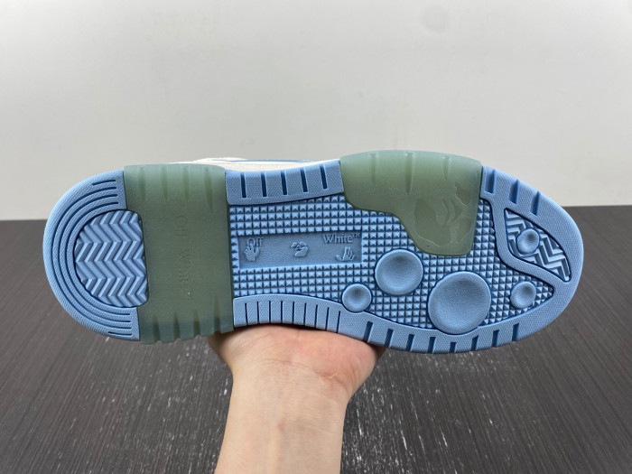 OFF-WHITE OUT OF OFFICE OW000001