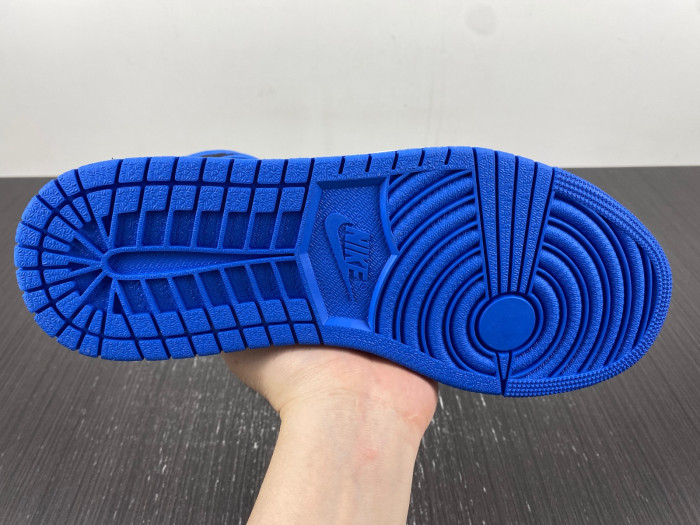 AIR JORDAN 1  High OG “Royal Reimagined” DZ5485-042