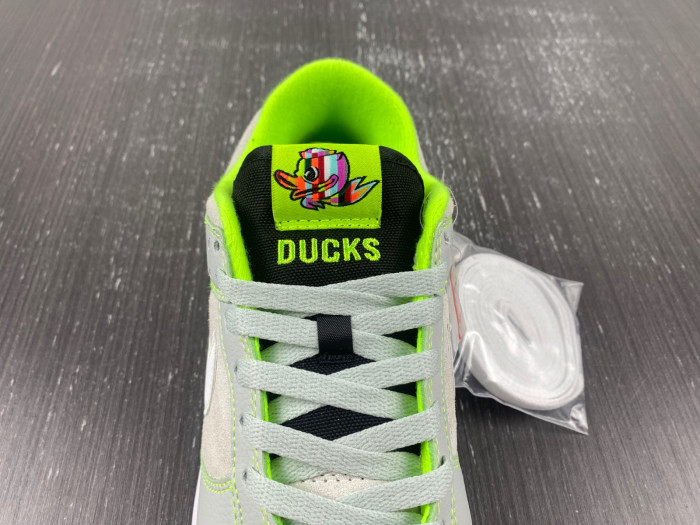 NIKE DUNK LOW UNIVERSITY OF OREGON PE (2023) FQ7260-001