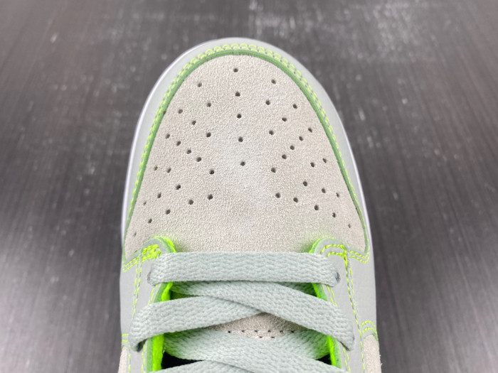 NIKE DUNK LOW UNIVERSITY OF OREGON PE (2023) FQ7260-001