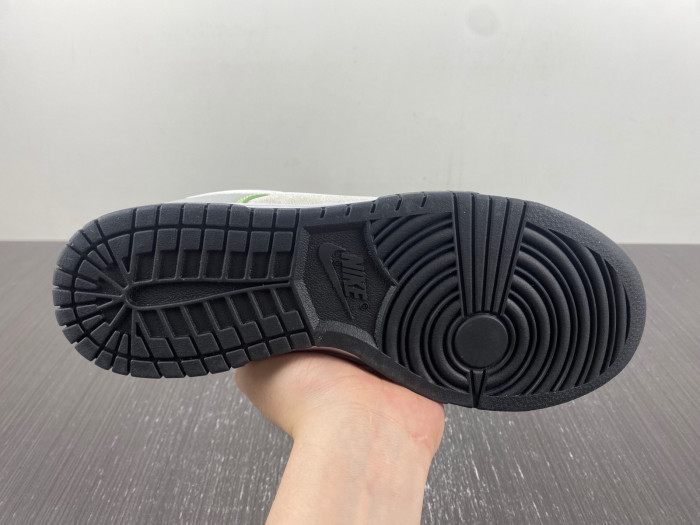 NIKE DUNK LOW UNIVERSITY OF OREGON PE (2023) FQ7260-001