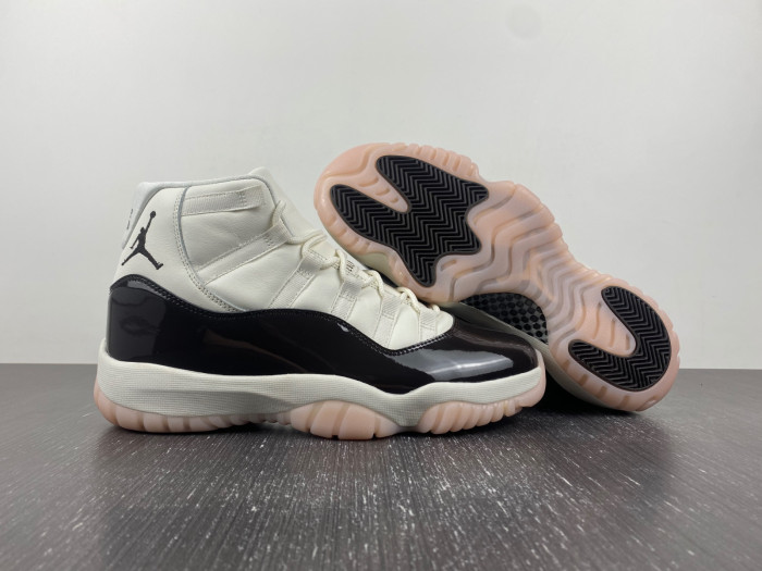 AIR JORDAN 11 WMNS "NEAPOLITAN" AR0715-101