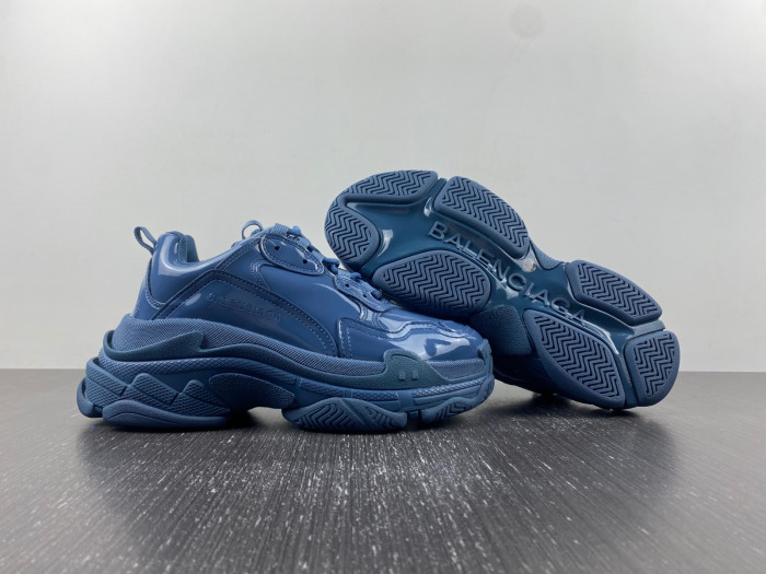 Ba*len*cia*ga triple s sneaker 734954 w2paa 4000