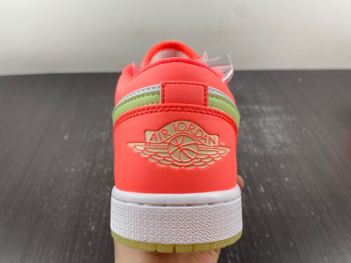 Air Jordan 1 Low SE FN6772-671