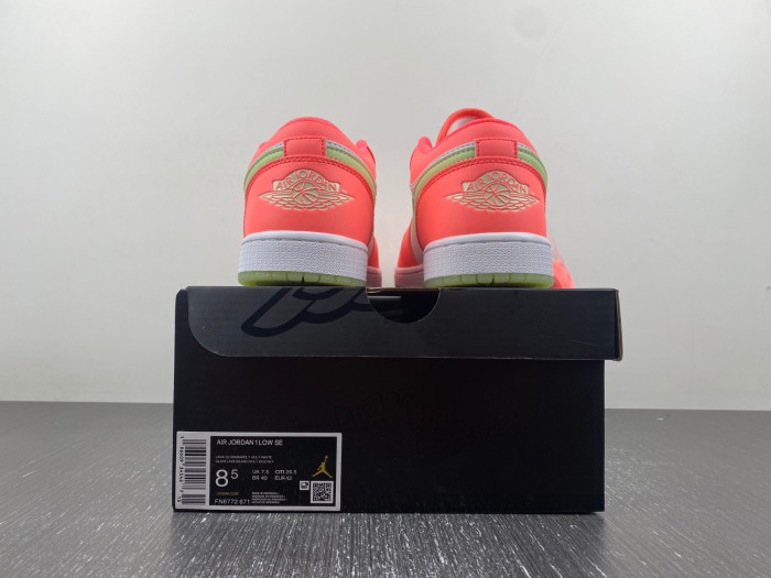Air Jordan 1 Low SE FN6772-671