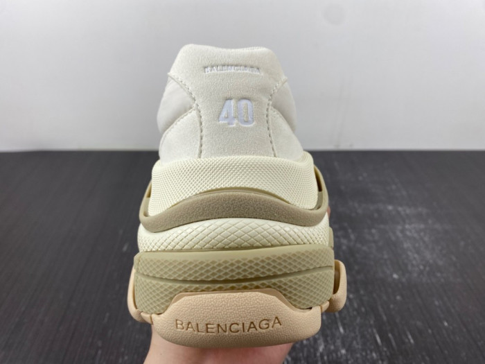 Ba*len*cia*ga triple s sneaker