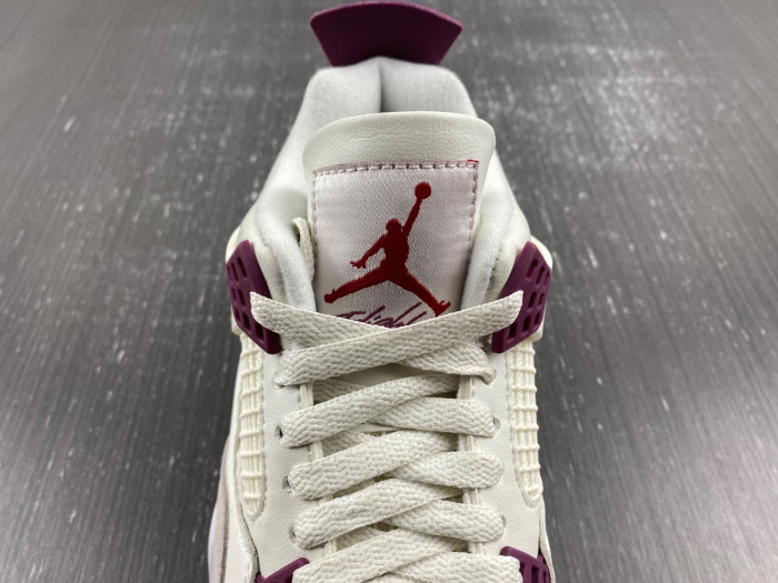 NIKE SB X AIR JORDAN 4 “Sapphire” DR5415-102