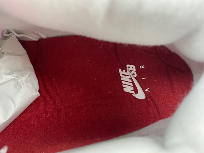 NIKE SB X AIR JORDAN 4 “Sapphire” DR5415-102