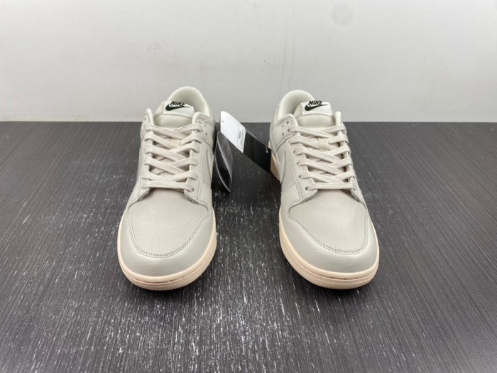 Nike Dunk Low “Light Orewood Brown”  DZ2538-100