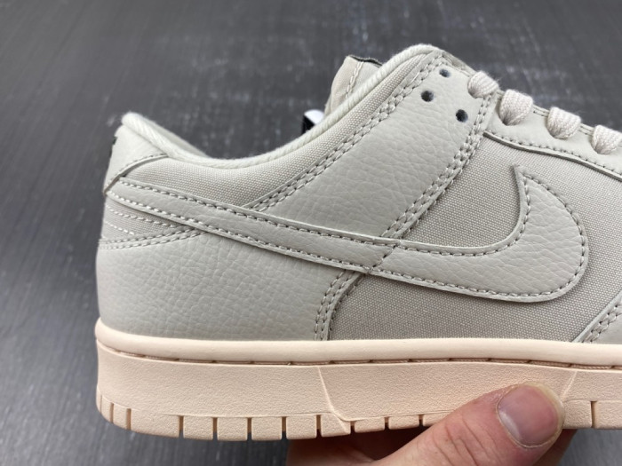 Nike Dunk Low “Light Orewood Brown”  DZ2538-100