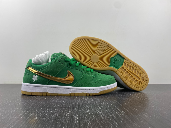 Nike SB Dunk Low "St. Patrick