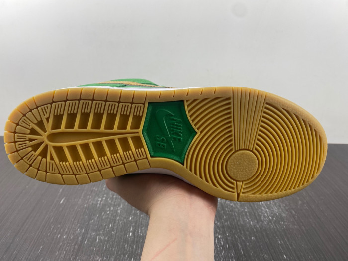 Nike SB Dunk Low "St. Patrick