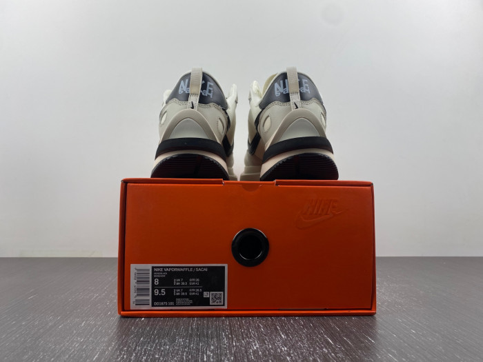 NIKE Sacai x VaporWaffle “Tour Yellow ” DD1875-101