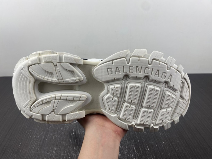 Ba*len*cia*ga track trainer