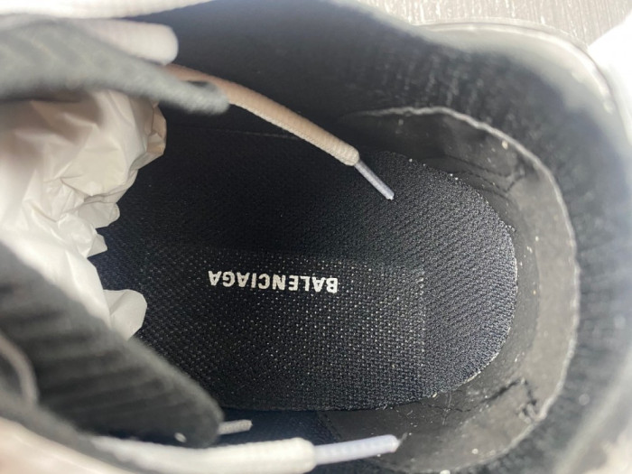 Ba*len*cia*ga track trainer