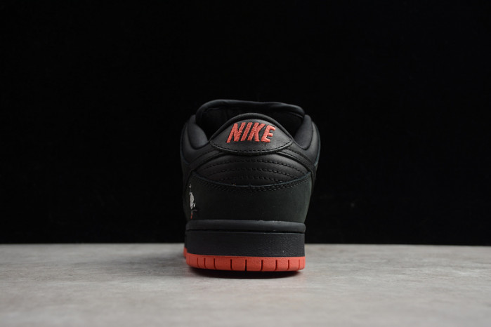 Nike Dunk SB Low “Pigeon”    883232-008