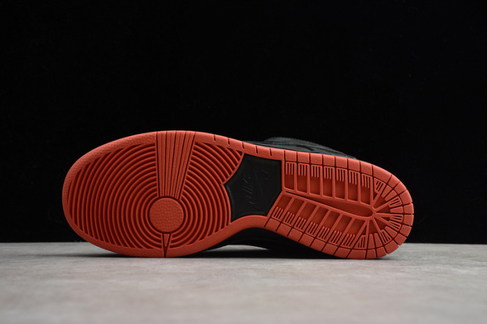 Nike Dunk SB Low “Pigeon”    883232-008