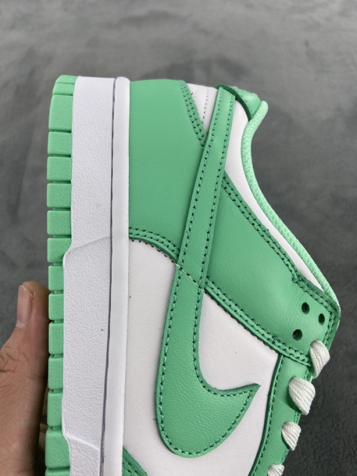Nike Dunk Low Green Glow (W) - DD1503-105