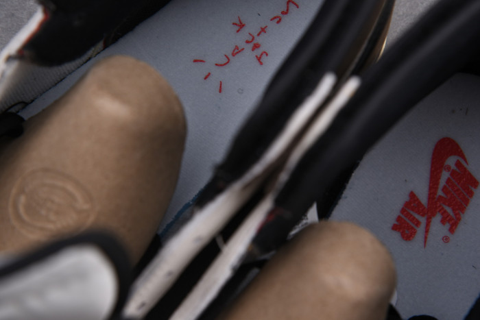 TRAVIS SCOTT X AIR JORDAN 1 RETRO HIGH REVERSE