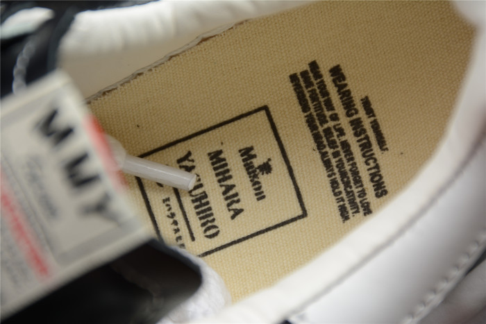 MIHARA YASUHIRO Black And White AOFW701